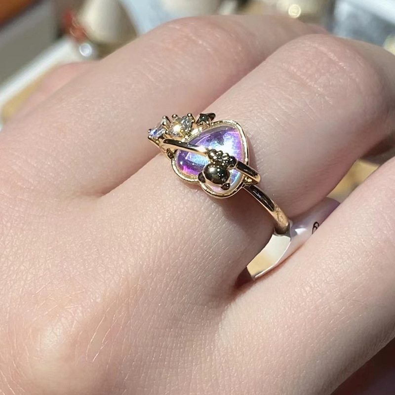 Новинка, яркое кольцо в виде к – обзор и цена Wedding Superstar
